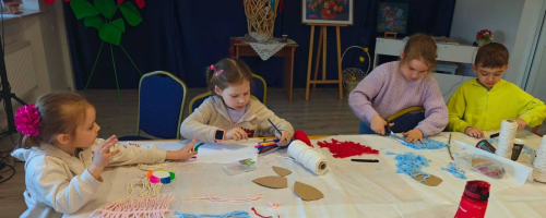 Fotorelacja - spotkanie z makramą dla dzieci i młodzieży